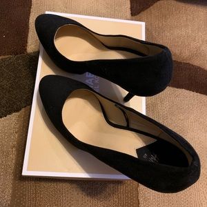 H&M Black Suede Pumps. Size 40